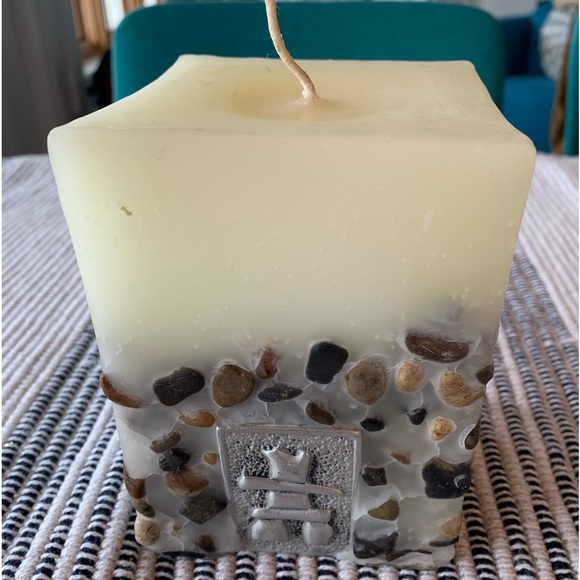 Inukshuk Candle - Picture 2 of 4